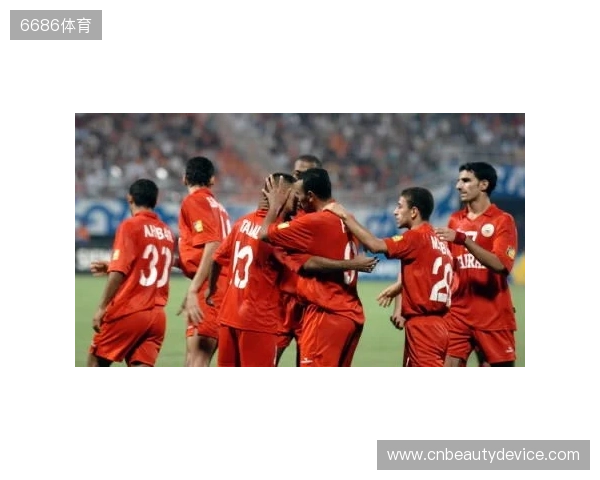 亚预赛出线关键战！中国香港vs新加坡首发：安永佳、陈晋一领衔